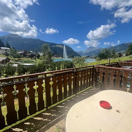 2 Pieces Au Bord Du De Vonnes Avec Terrasse - Fr-1-198-281 Lejlighed *